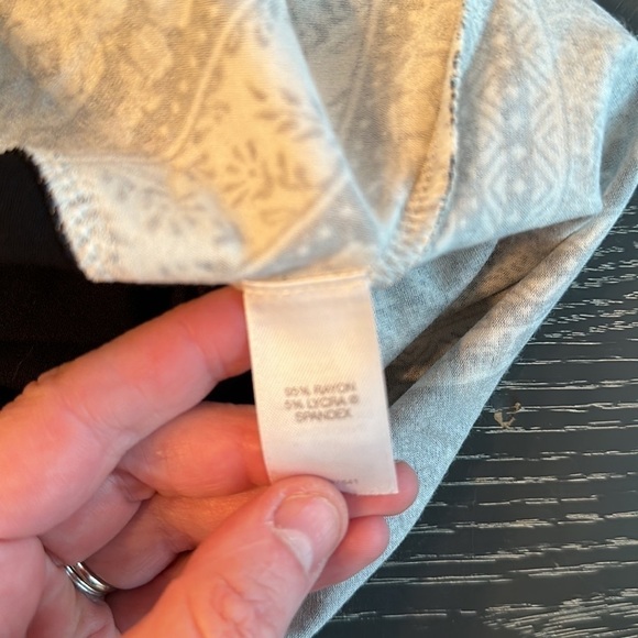 J Jill lightweight top black and printed design size x-small New - Picture 11 of 11